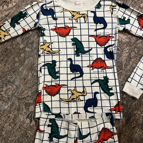 Hanna Andersson Dinosaur PJs 14 - Picture 2 of 6